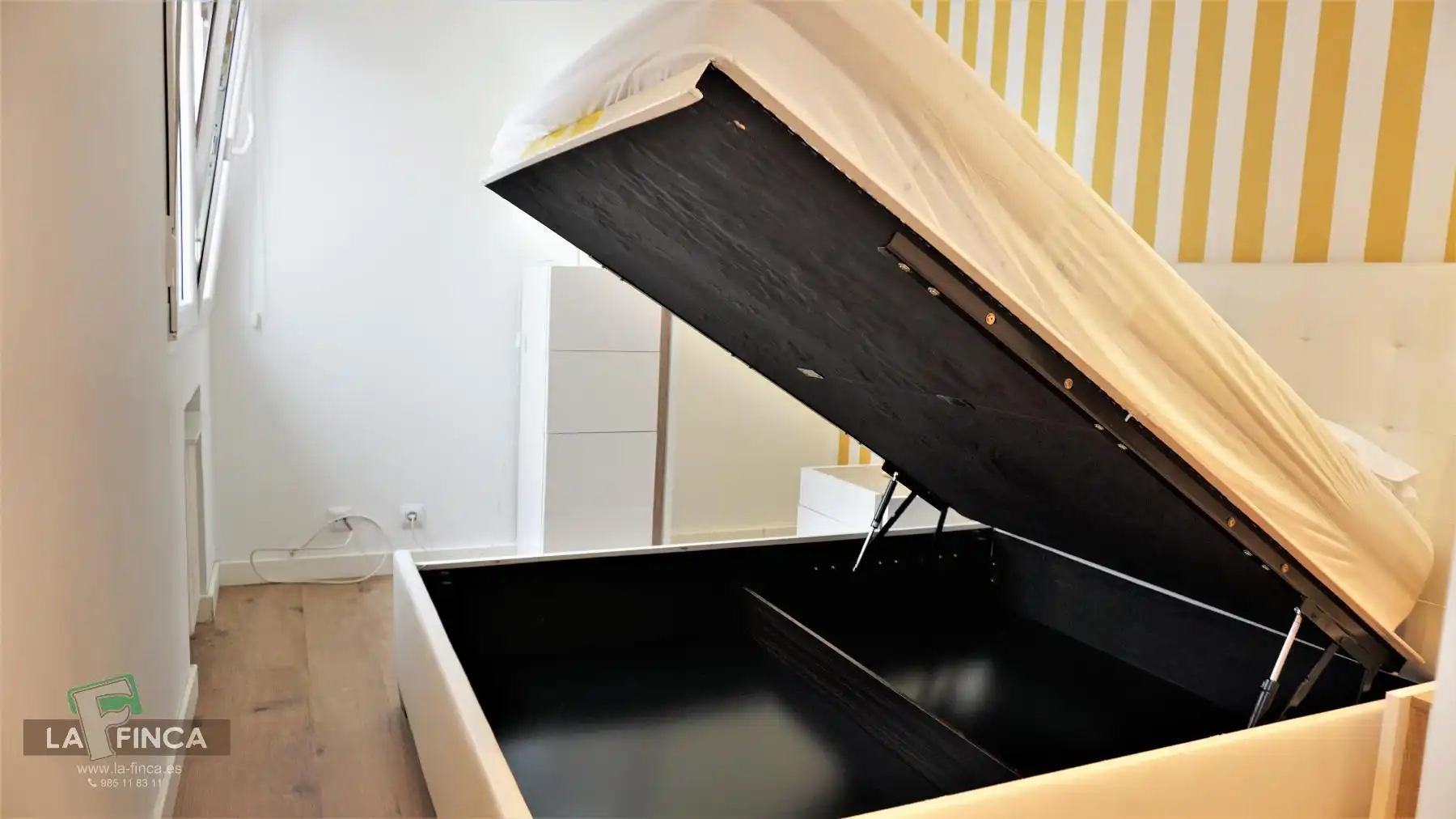 Schlafzimmer von Wohnungen zur Miete in Oviedo  mit Heizung