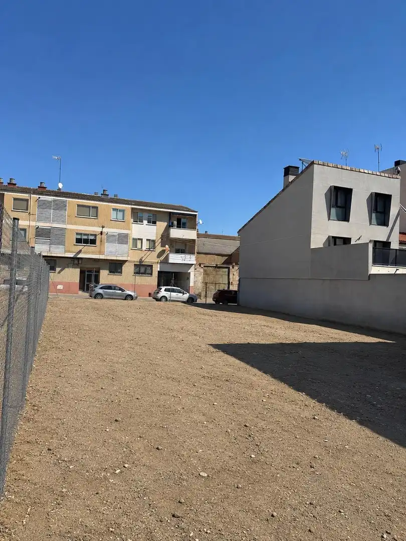 Terreny residencial en venda a Oliver-Valdefierro
