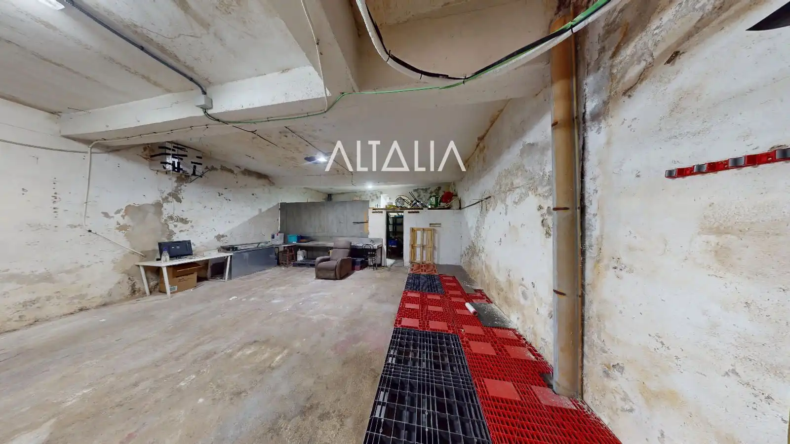Local en venta en Cuenca con Aire acondicionado