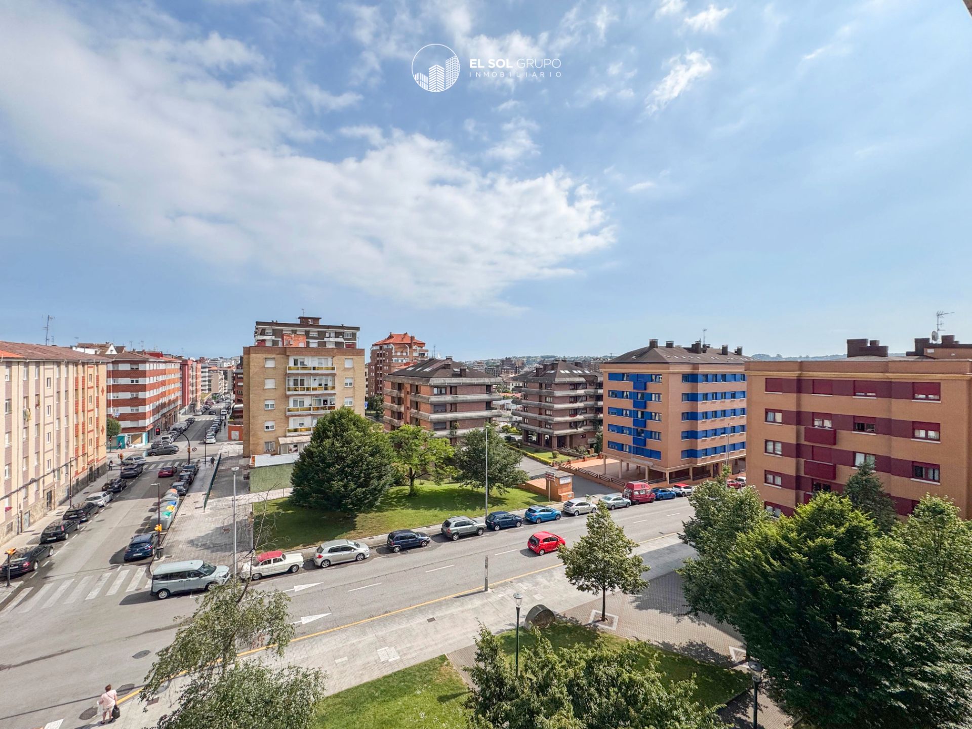Exterior view of Flat for sale in Gijón   with Heating, Parquet flooring and Storage room