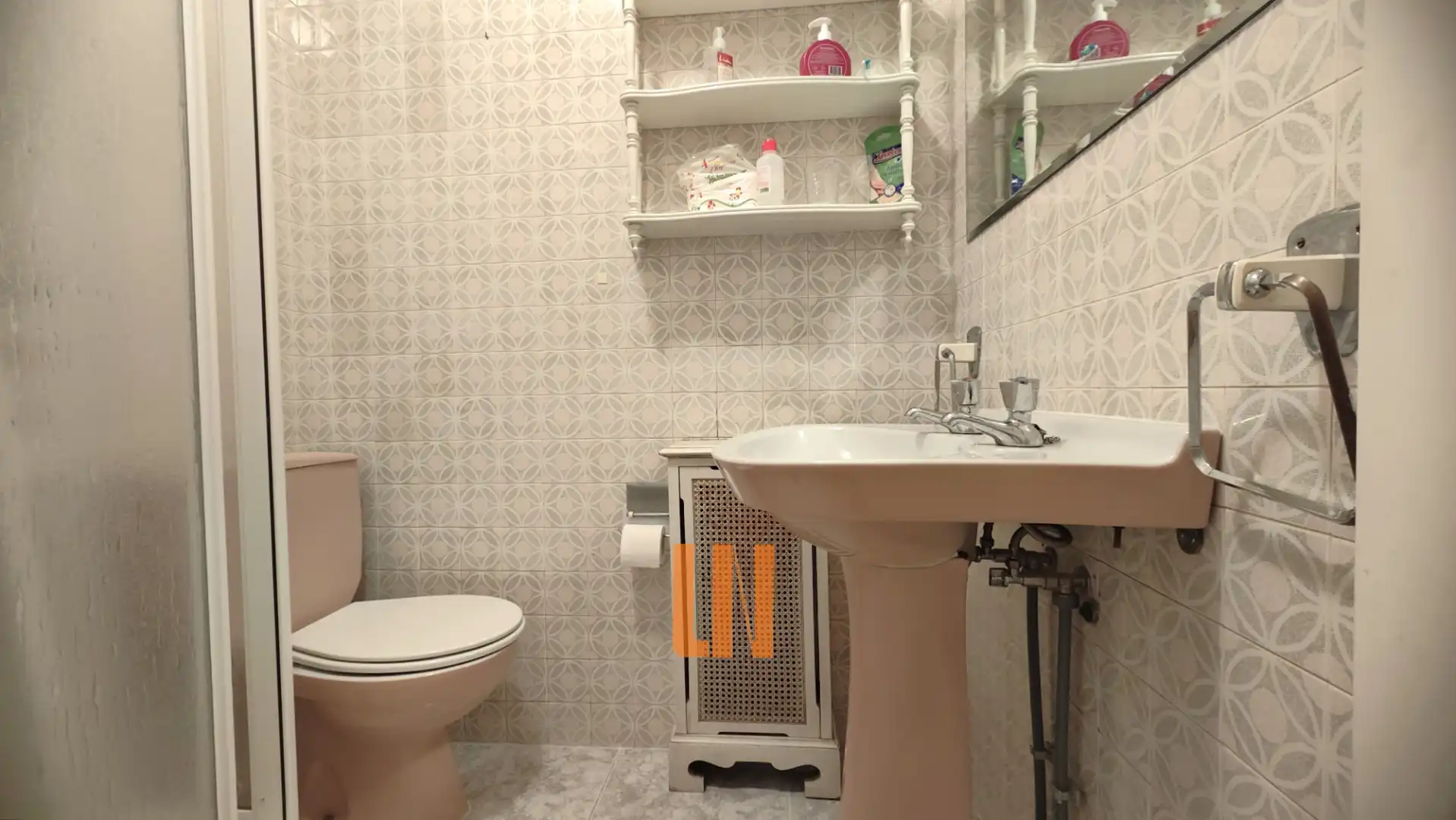 Bathroom of Flat for sale in A Coruña Capital   with Heating, Balcony and Internet