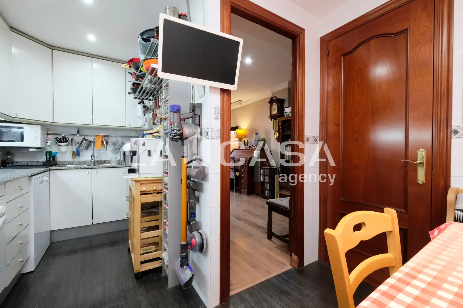 Cocina de Piso en venta en Barcelona con Balcón