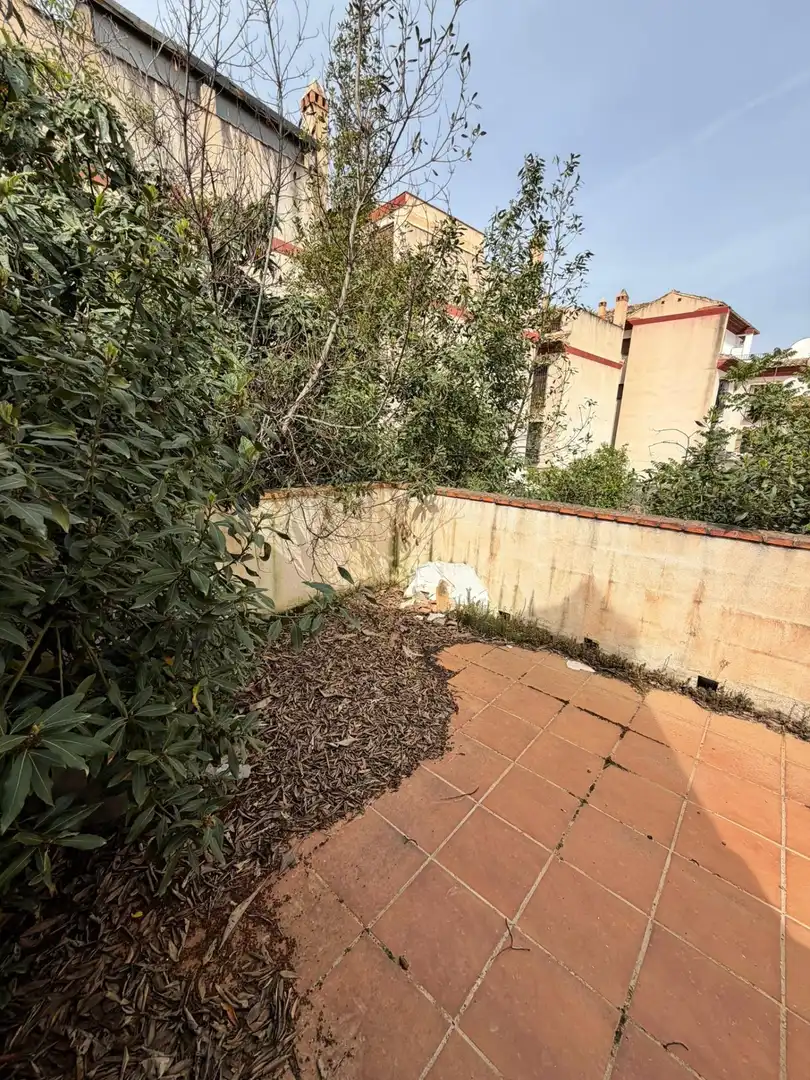 Jardí de Finca rústica en venda en La Zubia amb Balcó