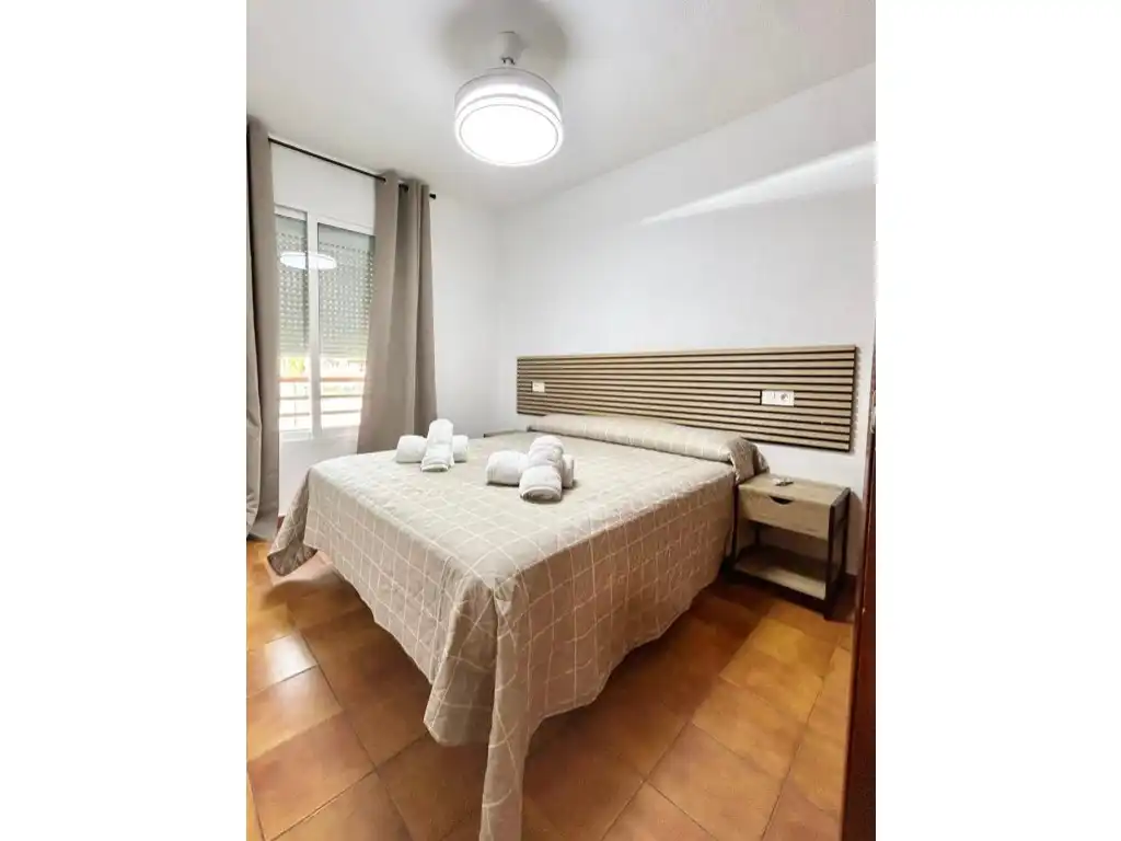 Habitación de Piso de alquiler en Torrox con Terraza, Piscina y Piscina comunitaria