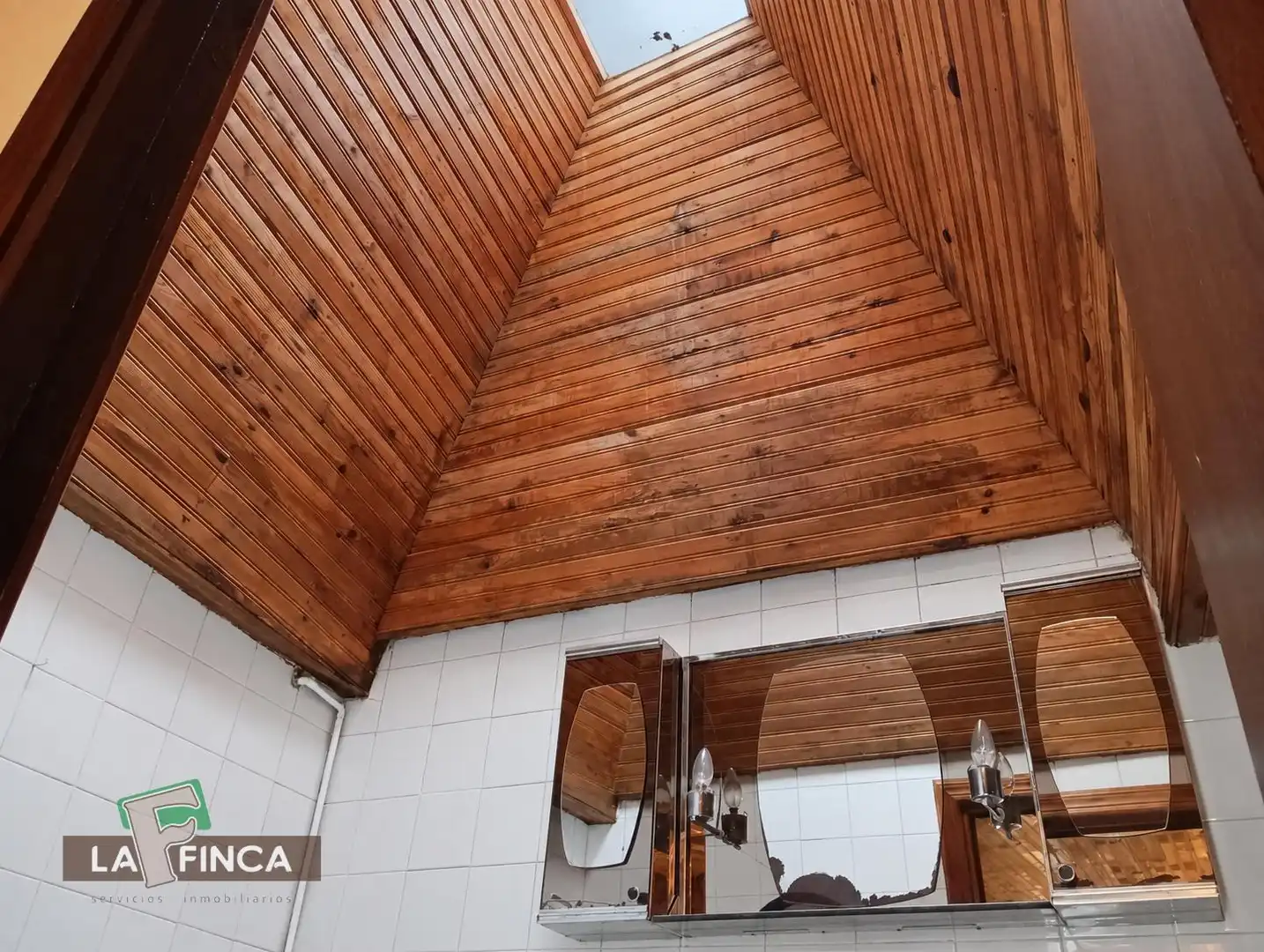 Bathroom of Detached homes for sale in Teverga, Asturias