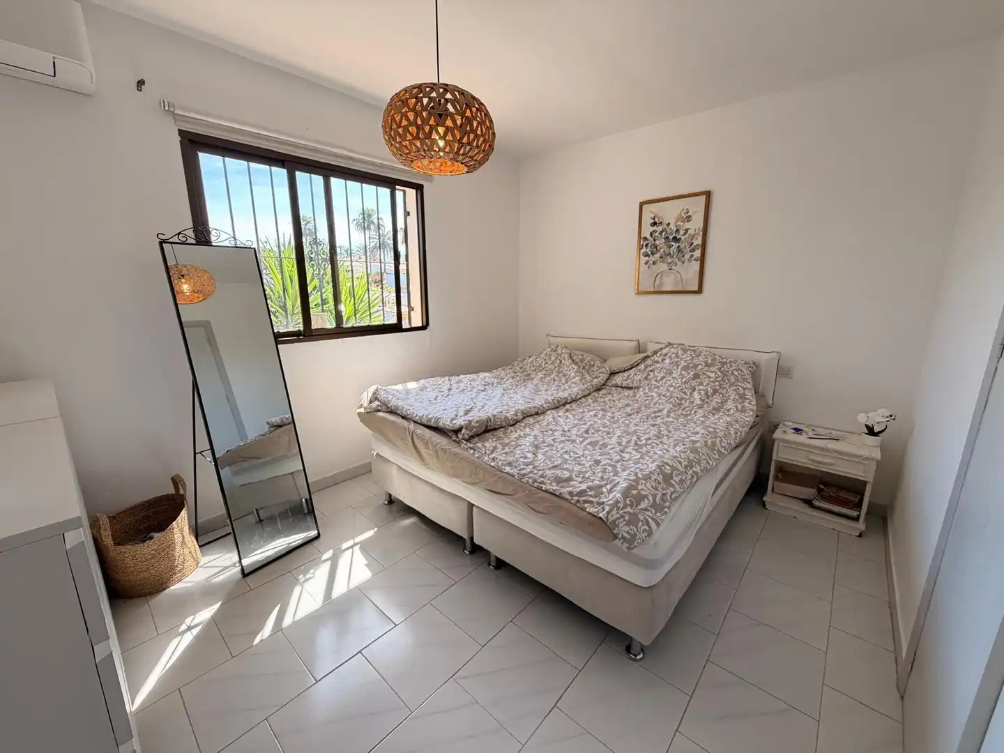 Dormitori de Casa adosada de lloguer en Mijas amb Aire condicionat, Calefacció i Jardí privat