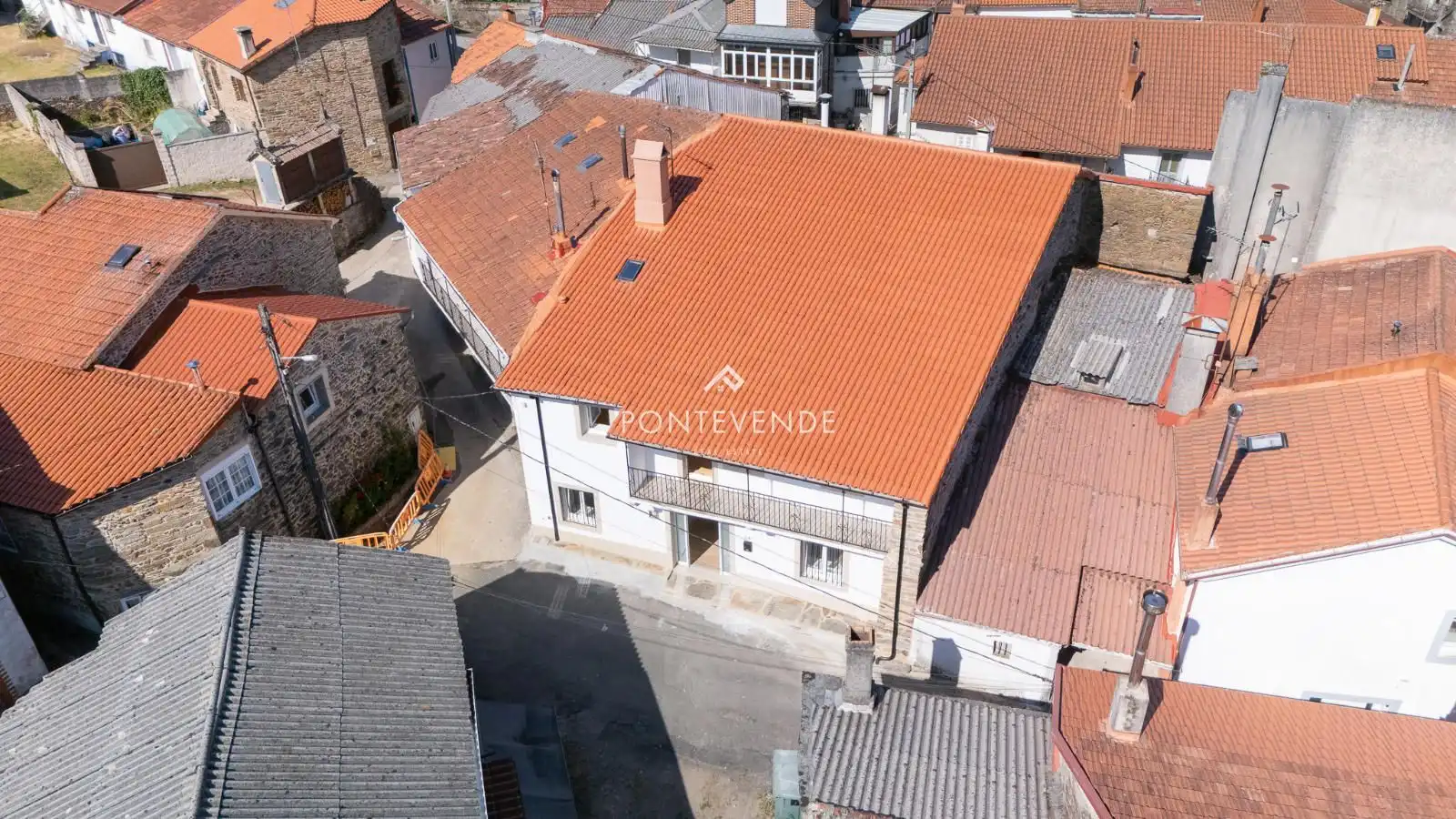 Vista exterior de Casa adosada en venda en Forcarei amb Aire condicionat, Calefacció i Terrassa