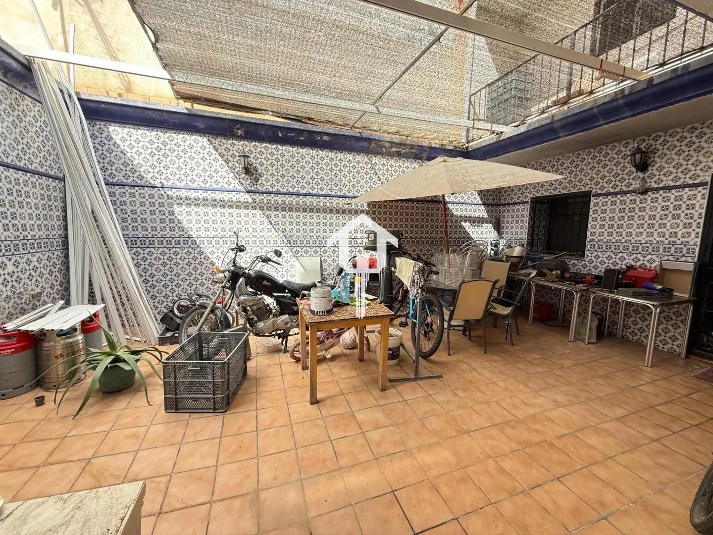 Houses for sale in Alicante / Alacant  with Furnished, Balcony and Jacuzzi