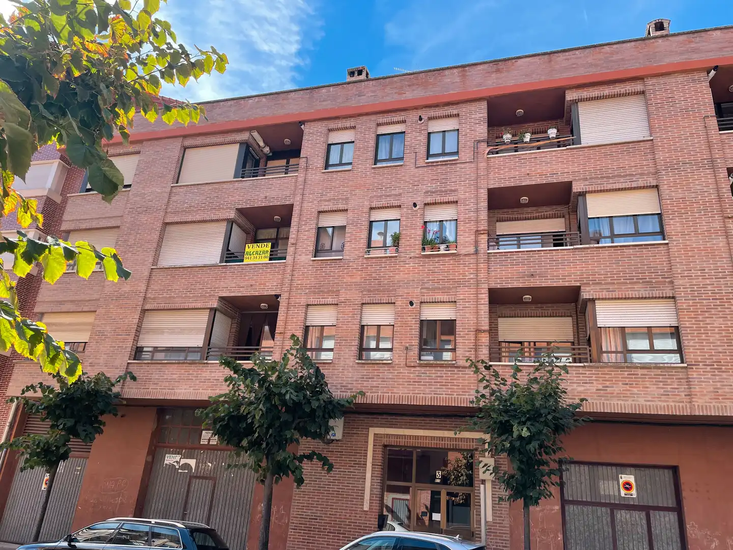 Vista exterior de Pis en venda en Santo Domingo de la Calzada amb Calefacció, Parquet i Traster