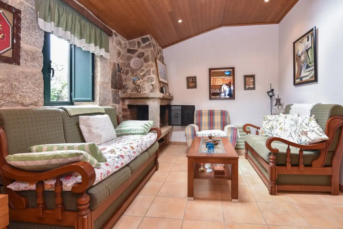 Sala d'estar de Casa o xalet en venda en Mondariz amb Jardí privat, Terrassa i Traster
