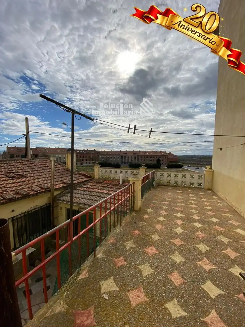 Exterior view of Houses for sale in Salamanca  with Terrace and Furnished
