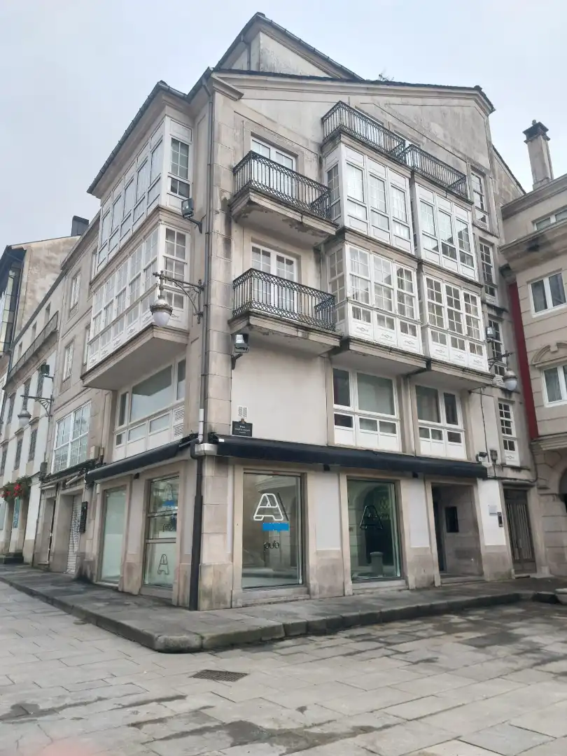 Vista exterior de Pis en venda en Lugo amb Traster i Balcó