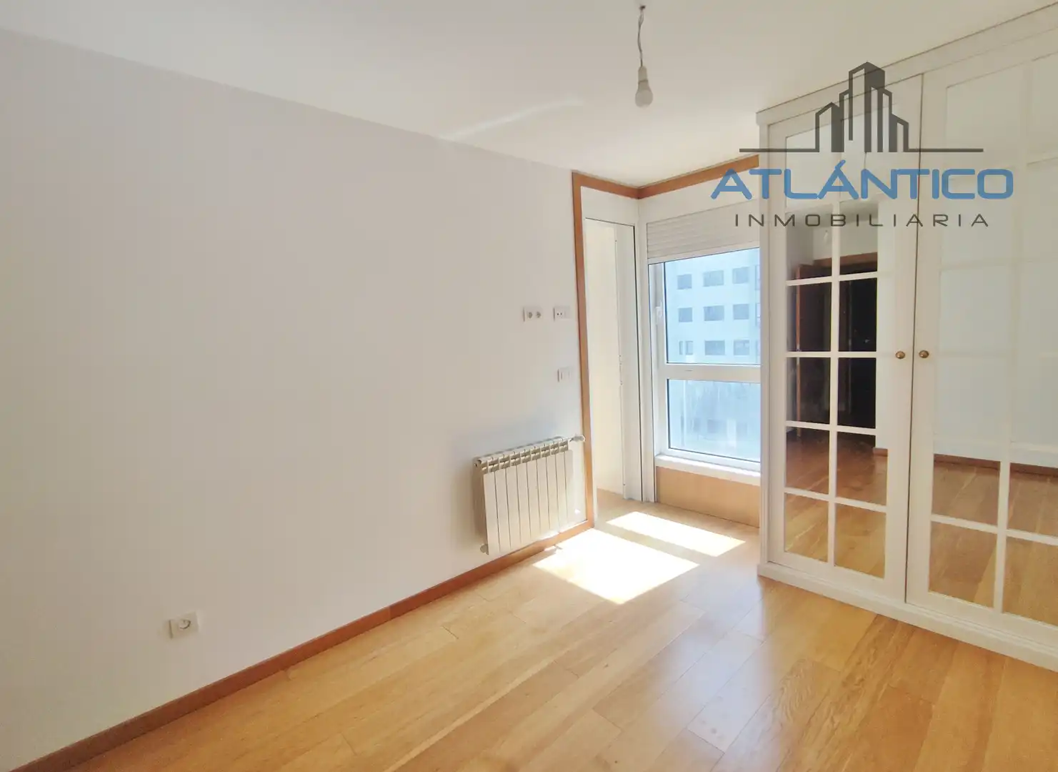 Habitación de Piso en venta en A Coruña Capital  con Calefacción, Trastero y Horno