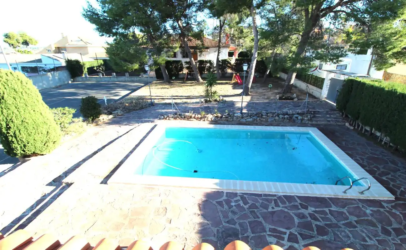 Swimming pool of Houses for rent in L'Eliana  with Air Conditioner, Heating and Private garden
