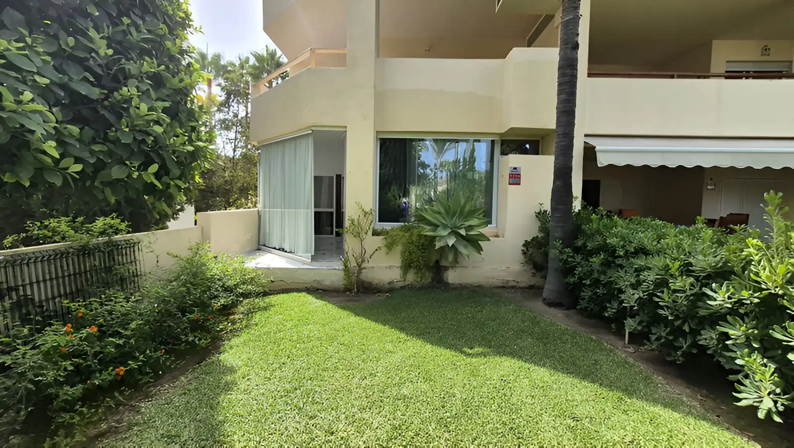 Planta baja en venta en Bahía de Marbella