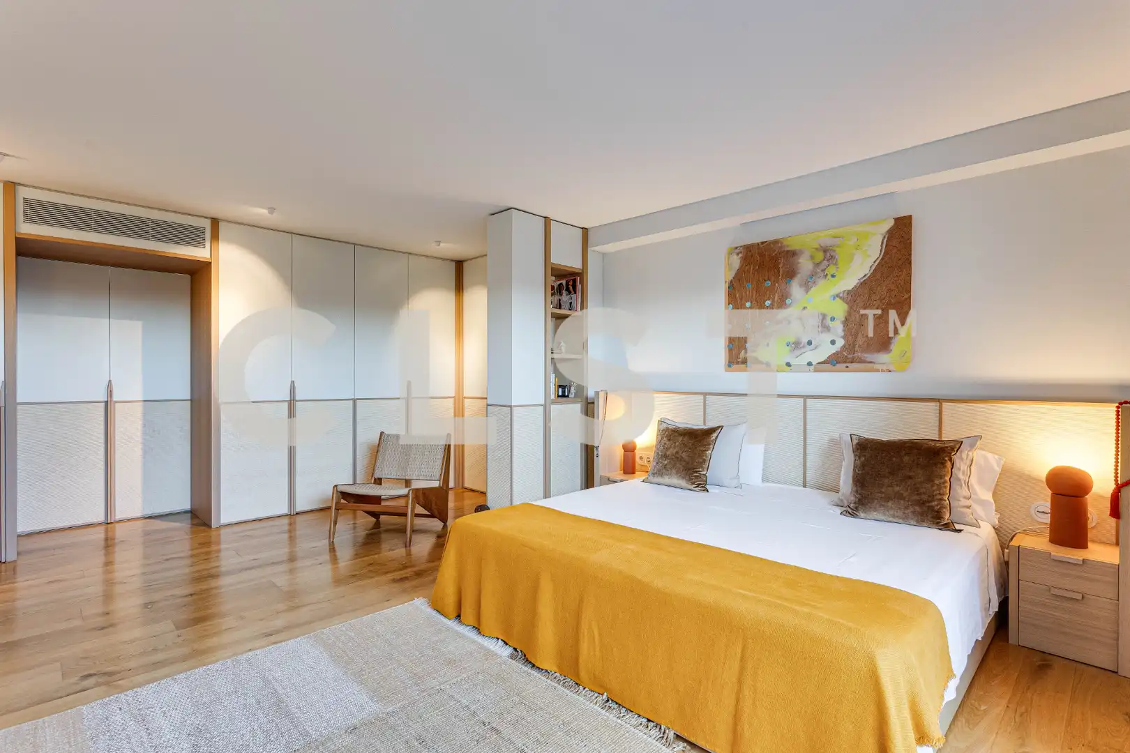 Schlafzimmer von Dachboden zur Miete in Barcelona mit Klimaanlage, Heizung und Parkett