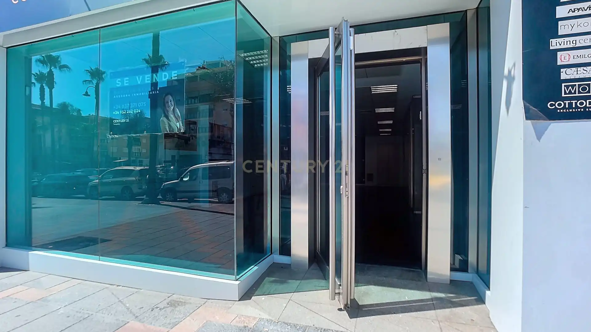 Commercial properties for sale in Avenida de Mijas, Las Lagunas, Spain, 31, Las Cañadas