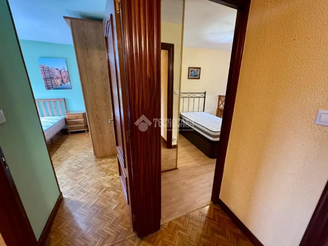 Schlafzimmer von Wohnung zur Miete in El Astillero   mit Heizung und Parkett