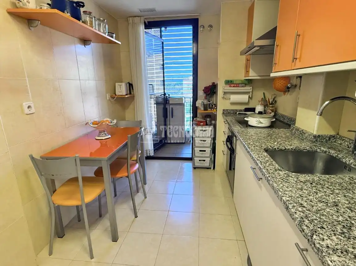 Cocina de Piso en venta en Madrid con Aire acondicionado, Calefacción y Piscina comunitaria