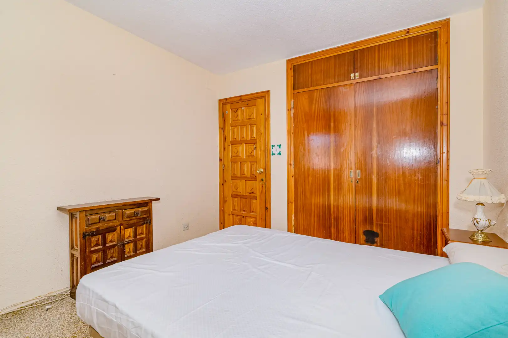Bedroom of Flat for sale in Granada  with Terrace, Storage room and Balcony