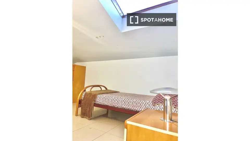 Habitación de Piso para compartir en Sabadell con Aire acondicionado, Terraza y Amueblado