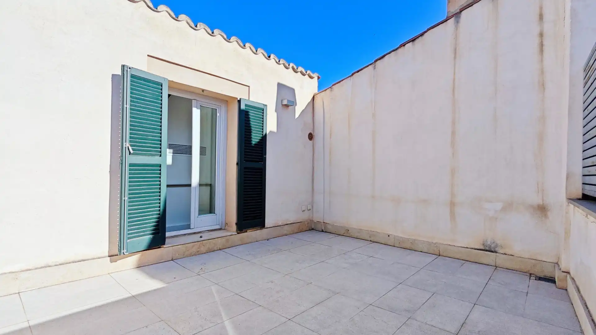 Terrasse von Dachboden zur Miete in  Palma de Mallorca mit Klimaanlage, Heizung und Parkett