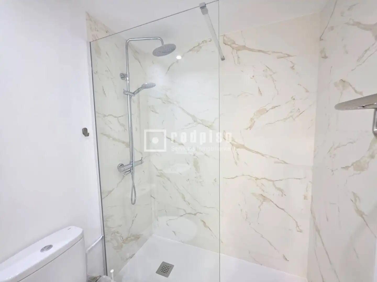 Badezimmer von Wohnungen zur Miete in Madrid mit Klimaanlage, Heizung und Terrasse