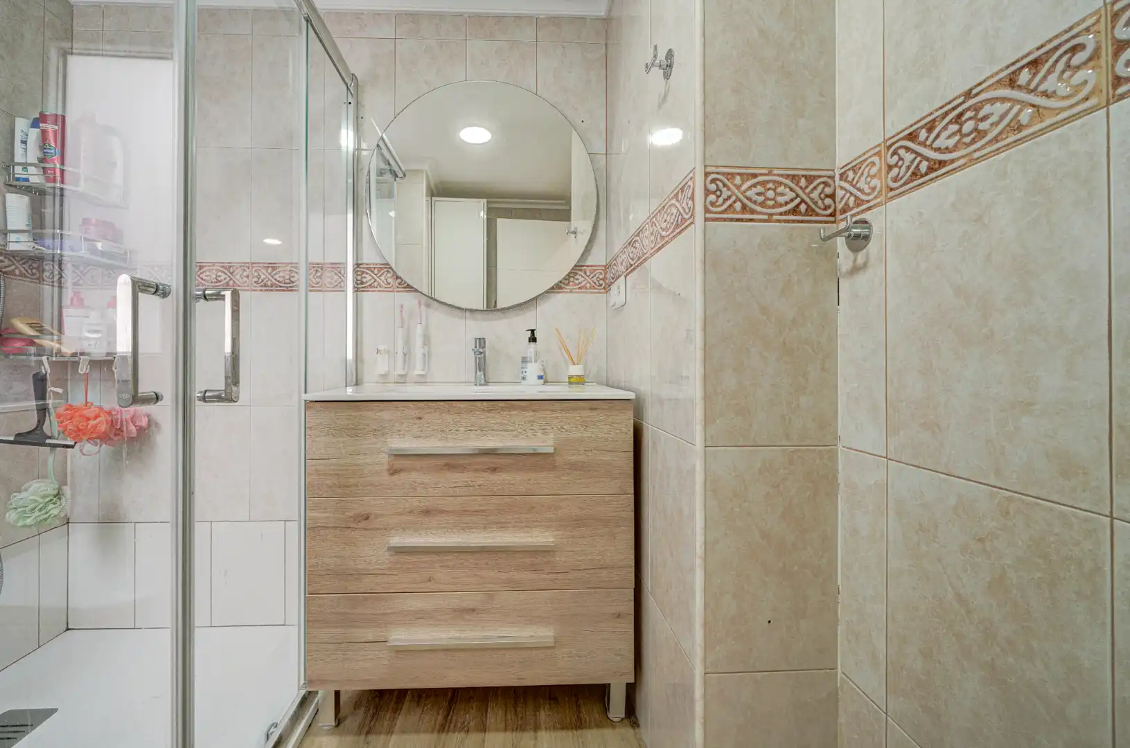 Baño de Piso en venta en Paterna con Aire acondicionado, Parquet y Horno
