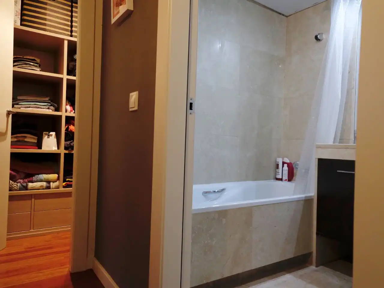 Badezimmer von Wohnung zum Verkauf in  Lleida Capital mit Klimaanlage