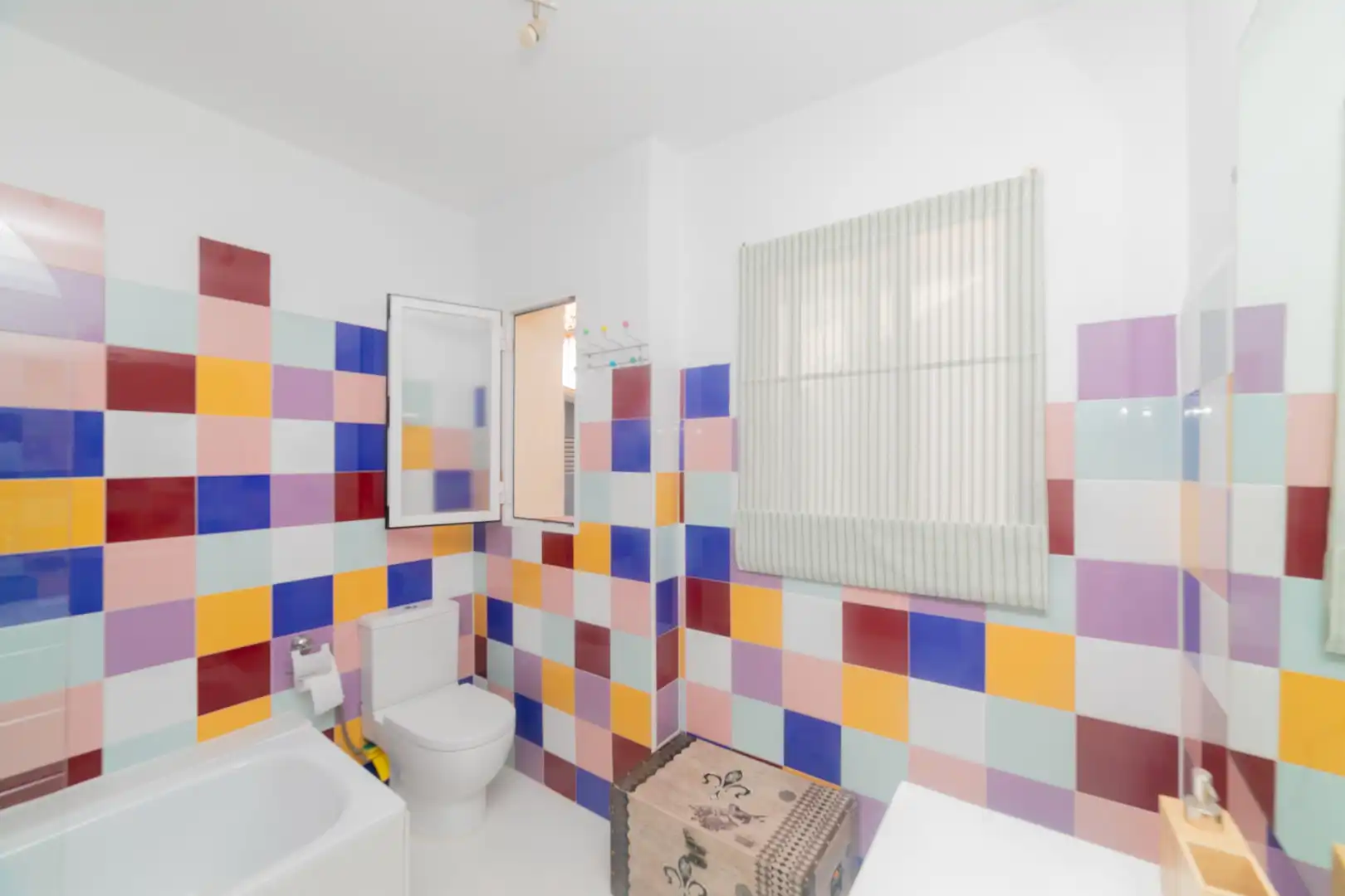 Baño de Piso de alquiler en Madrid con Aire acondicionado, Calefacción y Amueblado