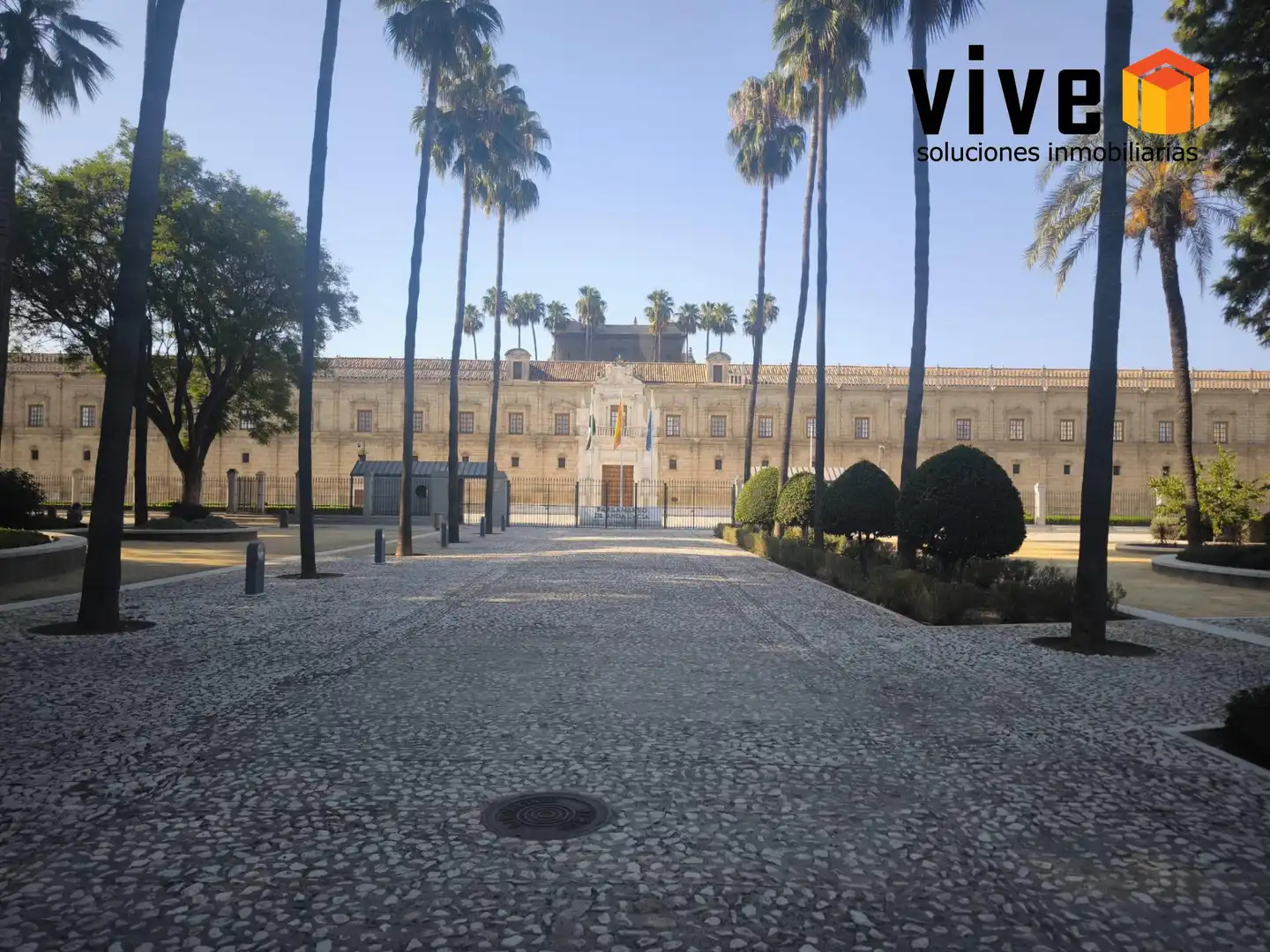 Exterior view of Flat for sale in Sevilla  with Terrace and Furnished
