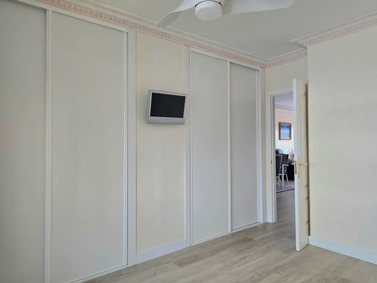 Habitación de Piso en venta en Torremolinos con Aire acondicionado, Calefacción y Jardín privado