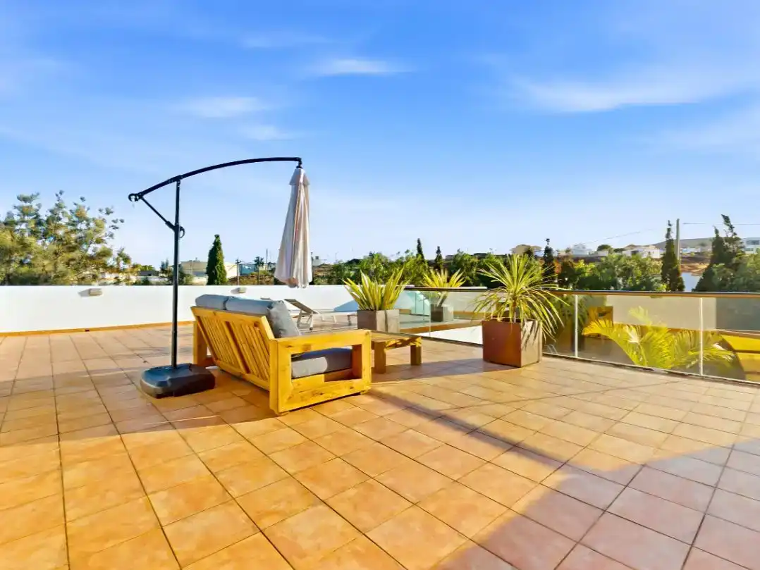 Terrassa de Finca rústica en venda en La Oliva amb Jardí privat i Piscina