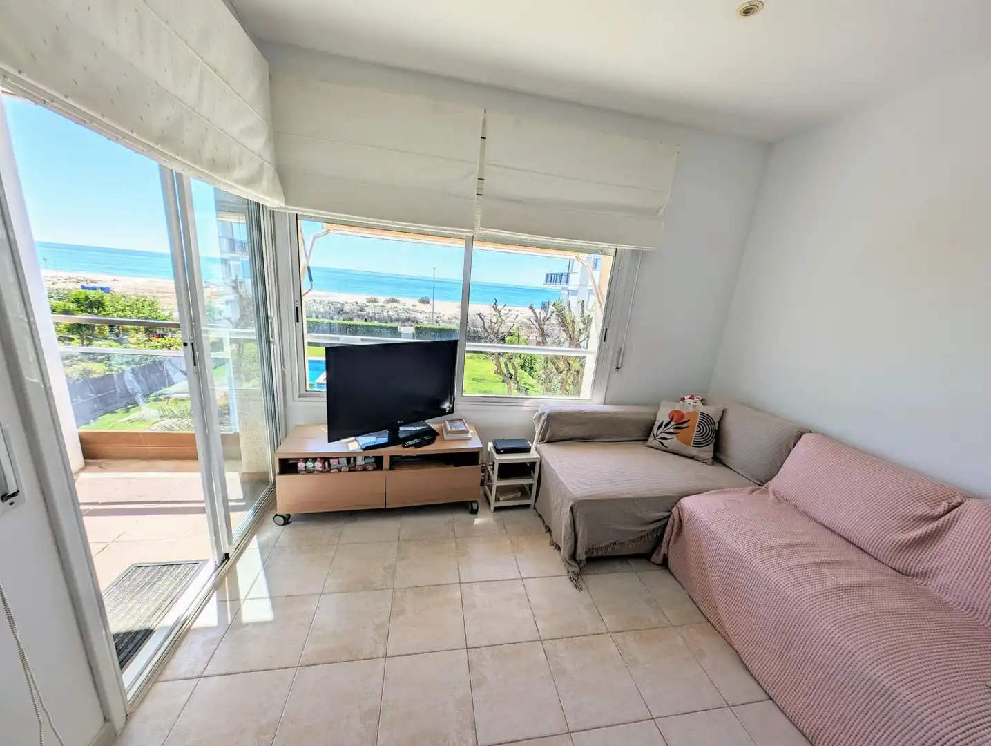 Living room of Attic for sale in Castelldefels  with Air Conditioner, Heating and Private garden