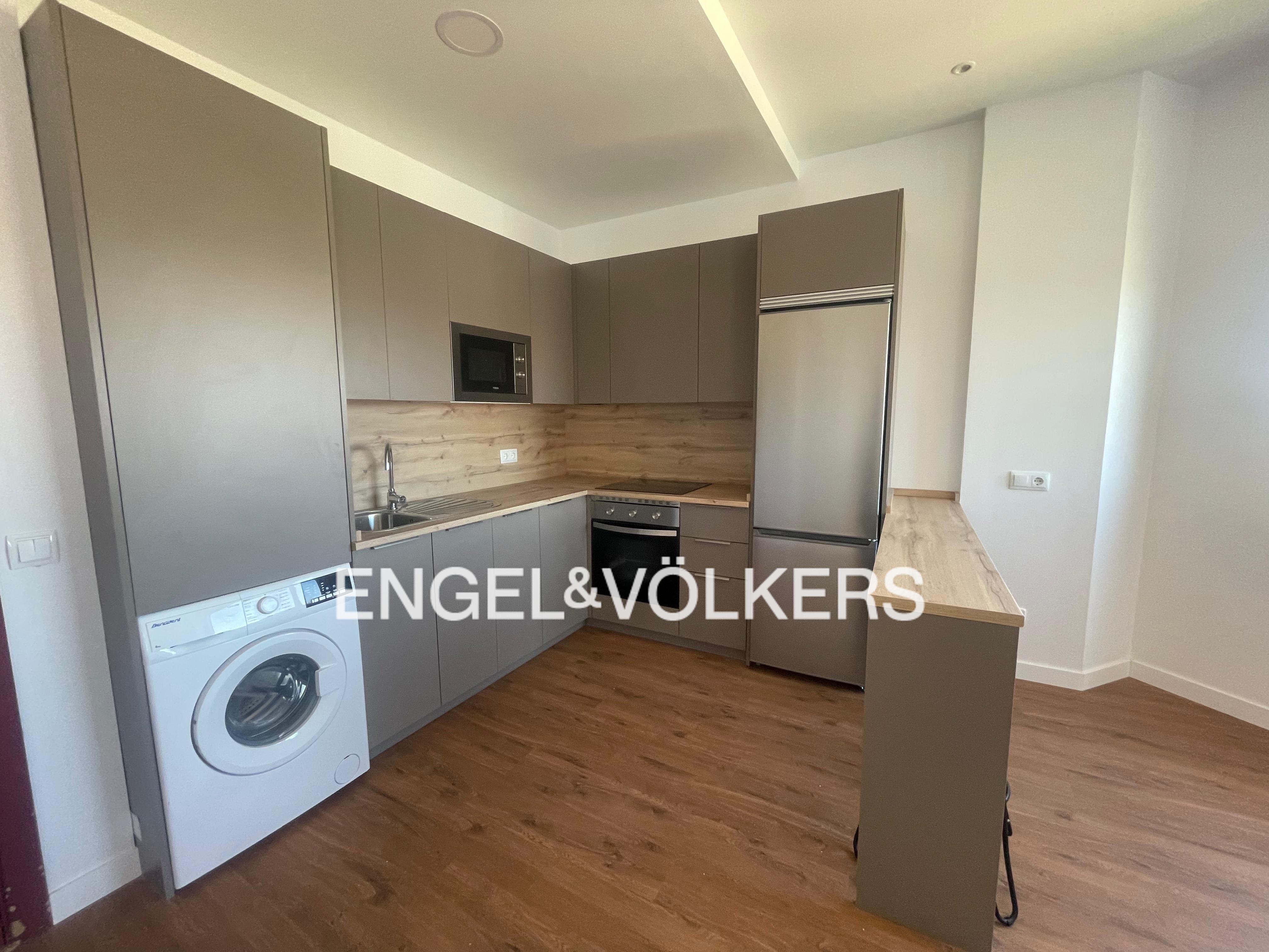Cuina de Apartament de lloguer en San Sebastián de los Reyes amb Aire condicionat, Calefacció i Terrassa