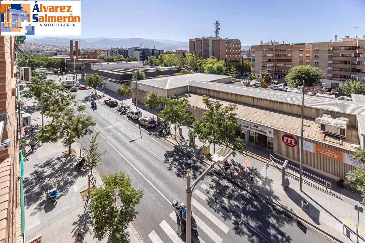 Exterior view of Flat for sale in  Granada Capital  with Heating, Terrace and Storage room