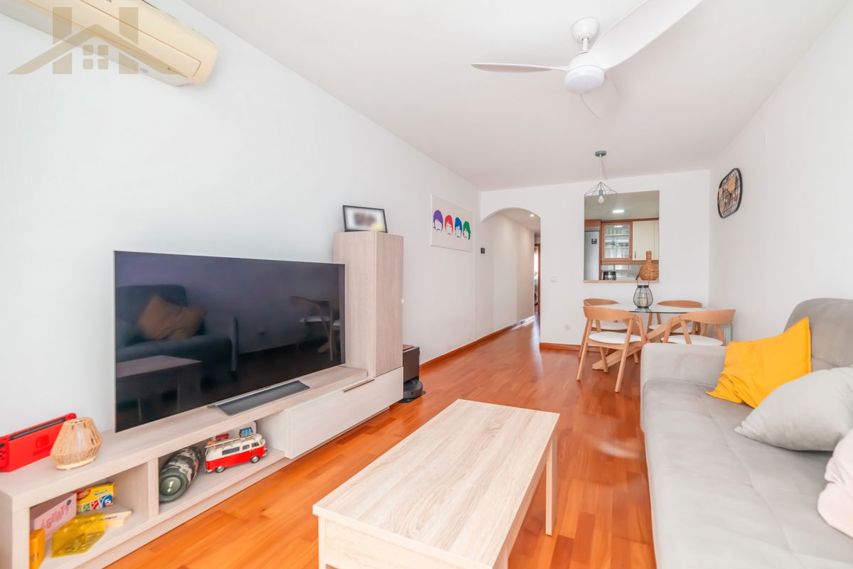 Living room of Flat for sale in Pinto  with Air Conditioner, Heating and Parquet flooring