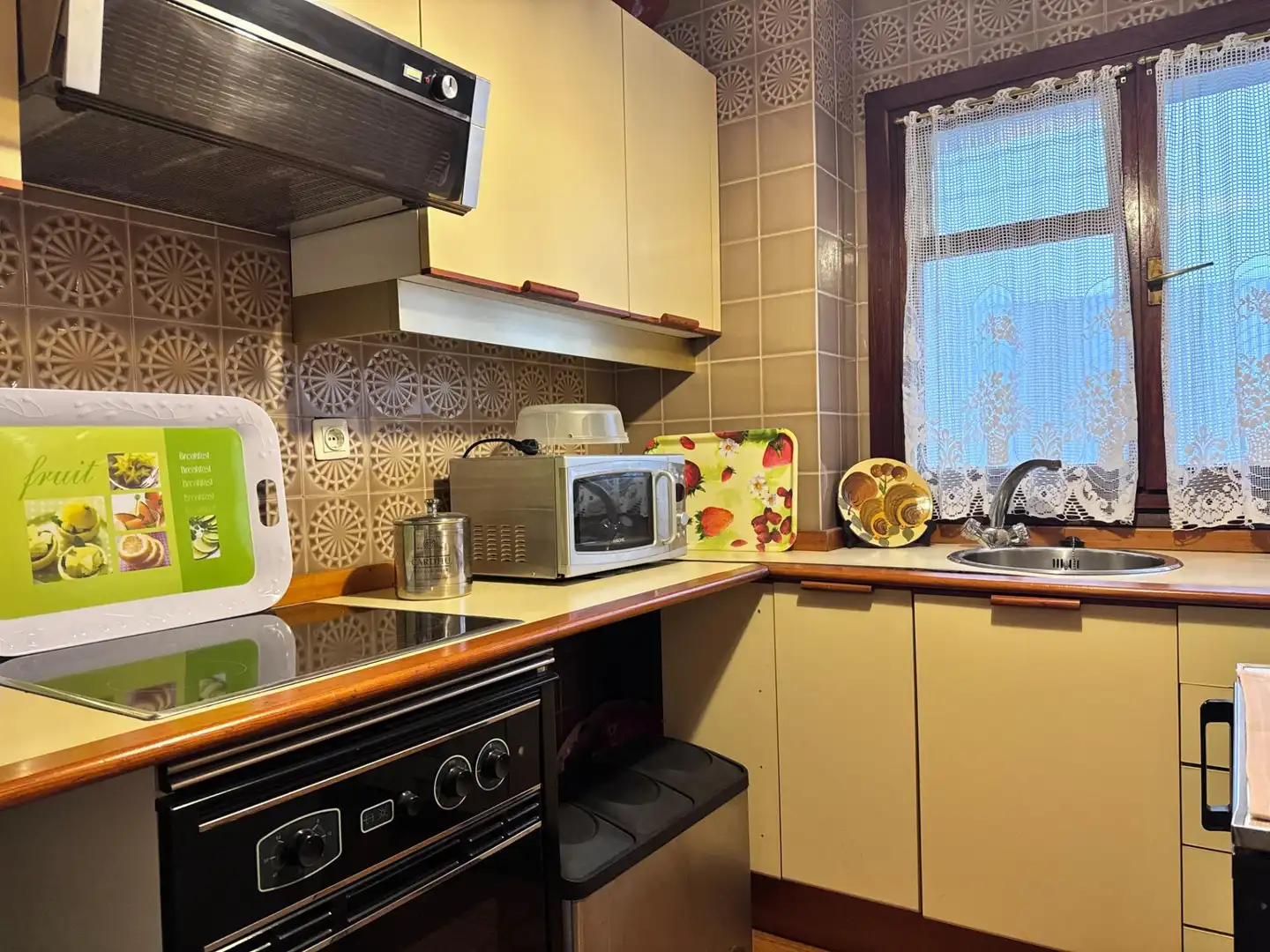 Cocina de Piso en venta en Oviedo  con Terraza