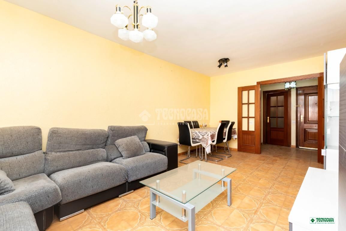 Sala d'estar de Pis en venda en  Almería Capital