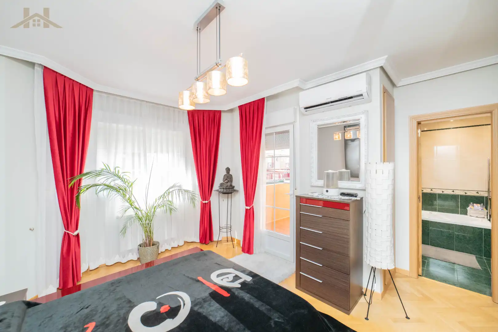 Bedroom of Detached homes for sale in Móstoles  with Air Conditioner, Heating and Private garden