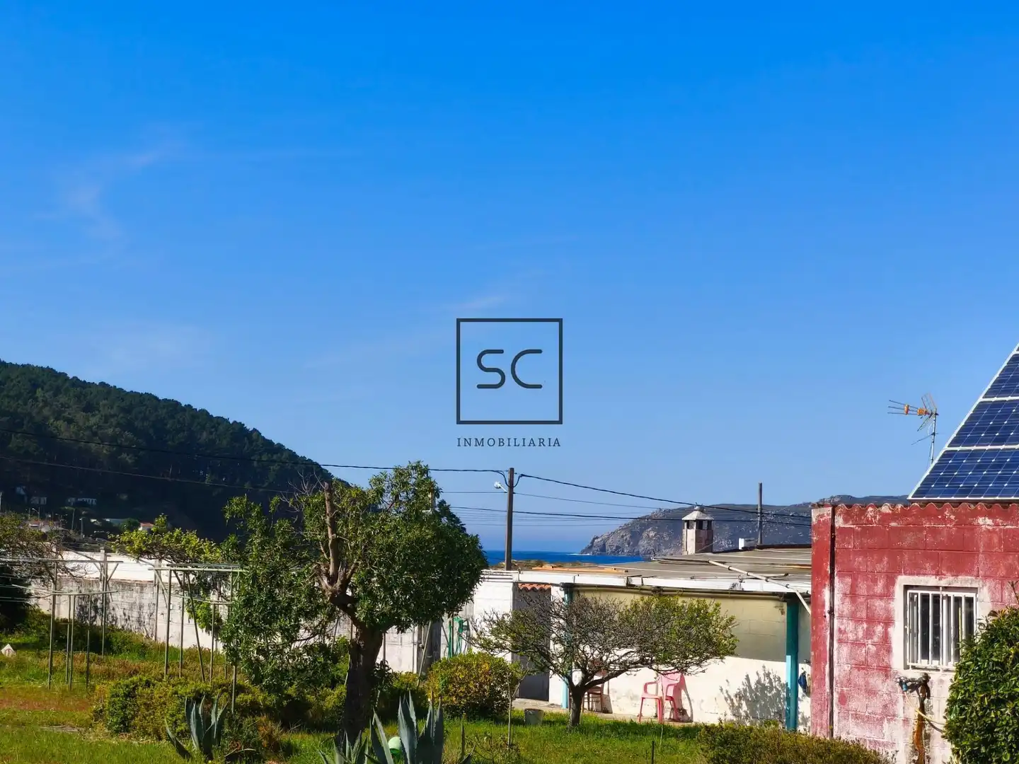 Vista exterior de Casa o xalet en venda en Ferrol amb Calefacció, Jardí privat i Traster
