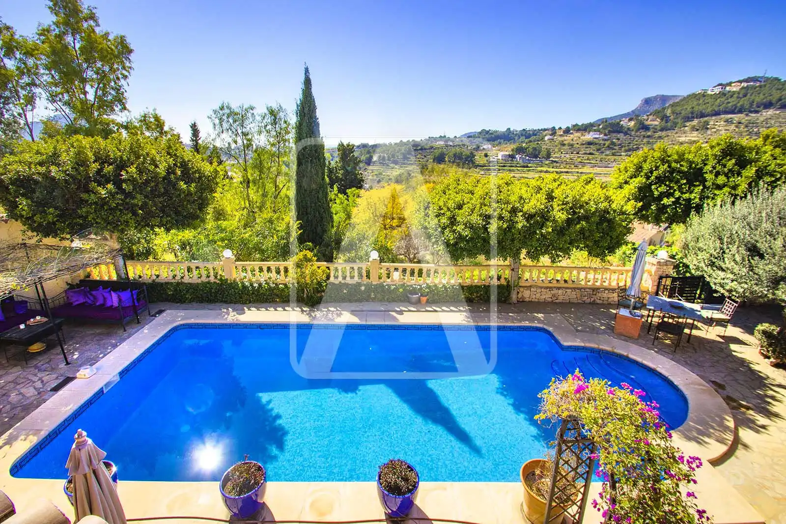 Piscina de Finca rústica en venda en Calpe / Calp amb Aire condicionat, Calefacció i Jardí privat