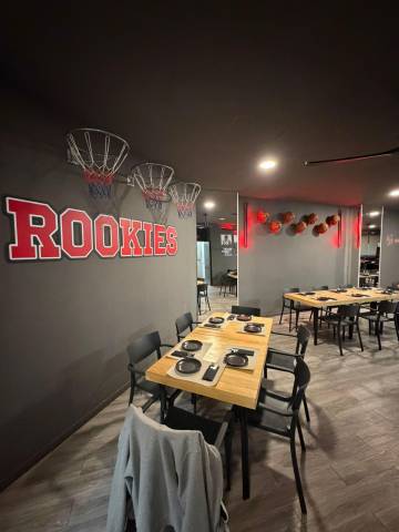 Local comercial en Alquiler en Calle RAFALAFENA en Rafalafena