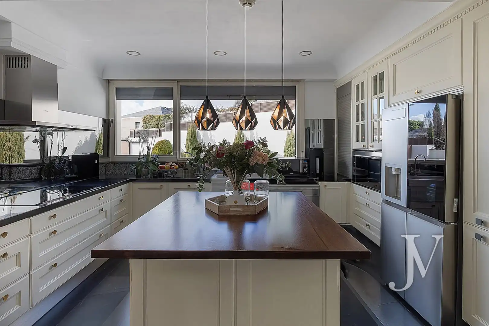 Cocina de Casa o chalet en venta en Madrid con Aire acondicionado, Calefacción y Jardín privado