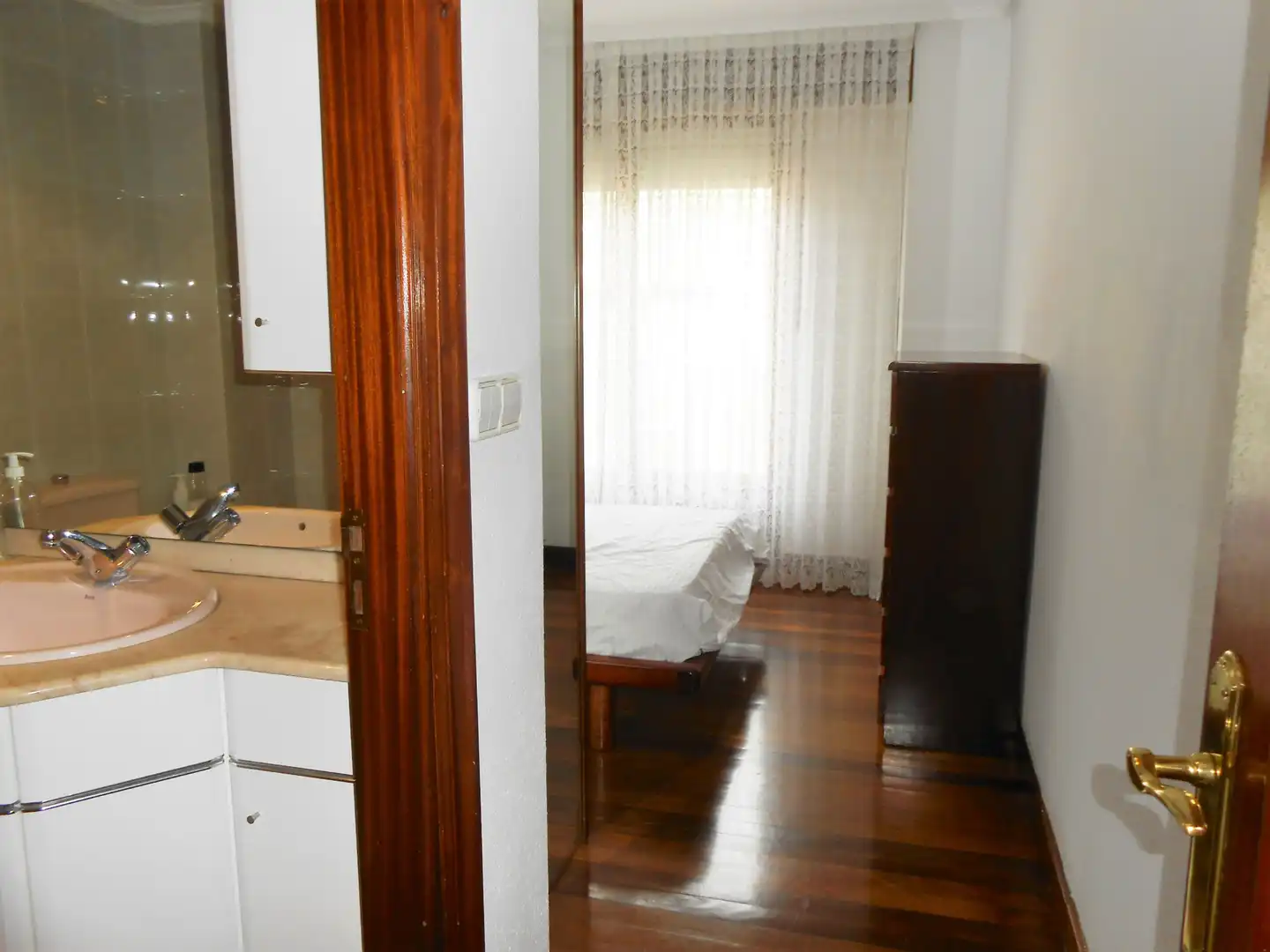 Bedroom of Flat for rent in Bilbao   with Heating, Furnished and Balcony