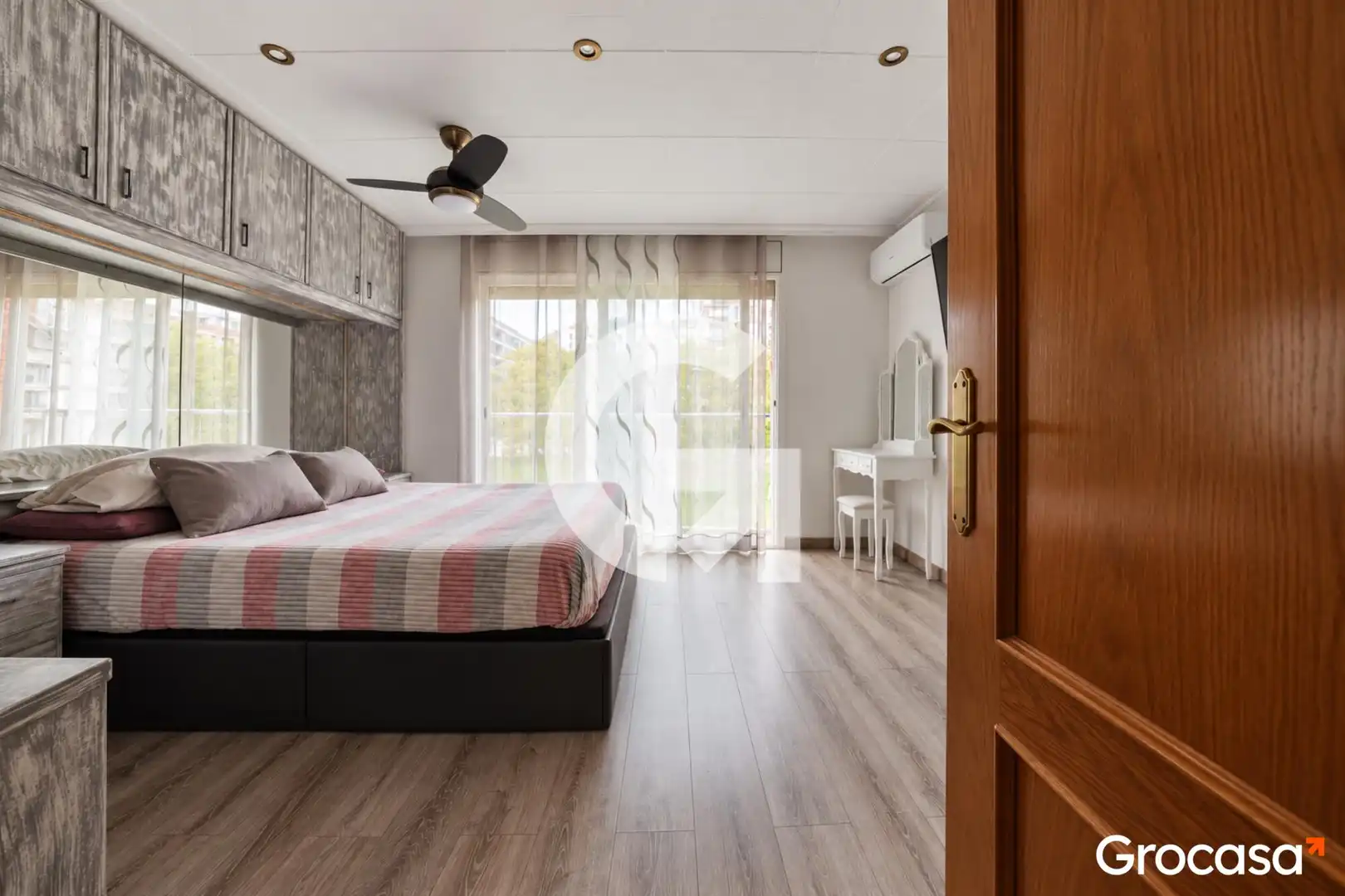 Schlafzimmer von Einfamilien-Reihenhaus zum Verkauf in Nord-oest