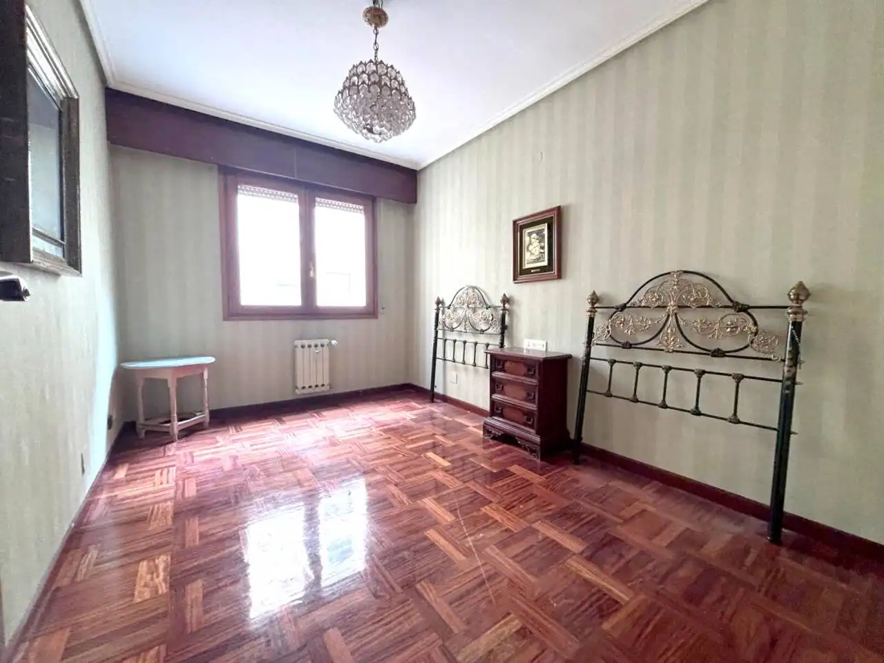 Habitación de Piso en venta en Burgos con Calefacción y Terraza