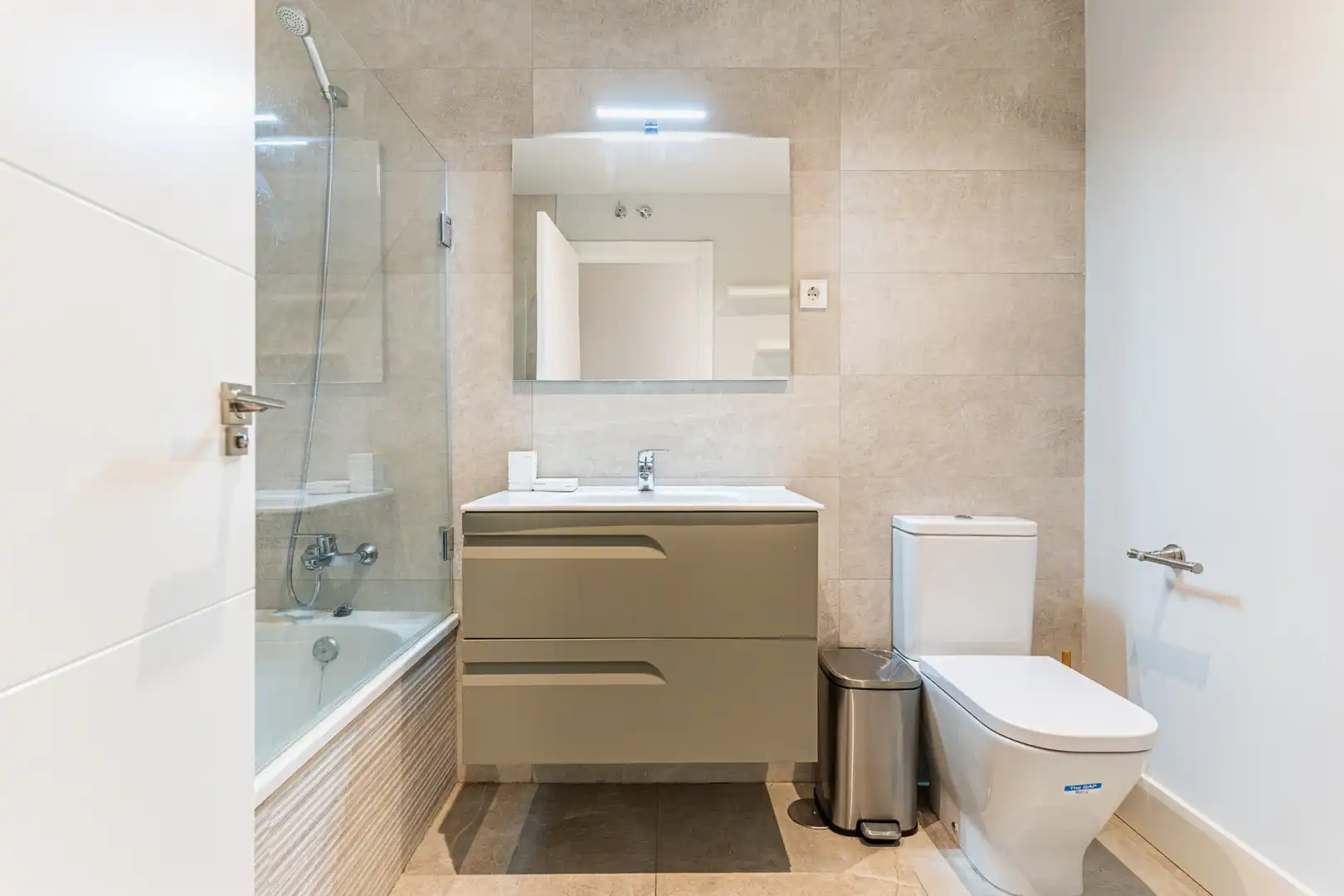 Baño de Ático en venta en Las Rozas de Madrid con Aire acondicionado, Calefacción y Jardín privado