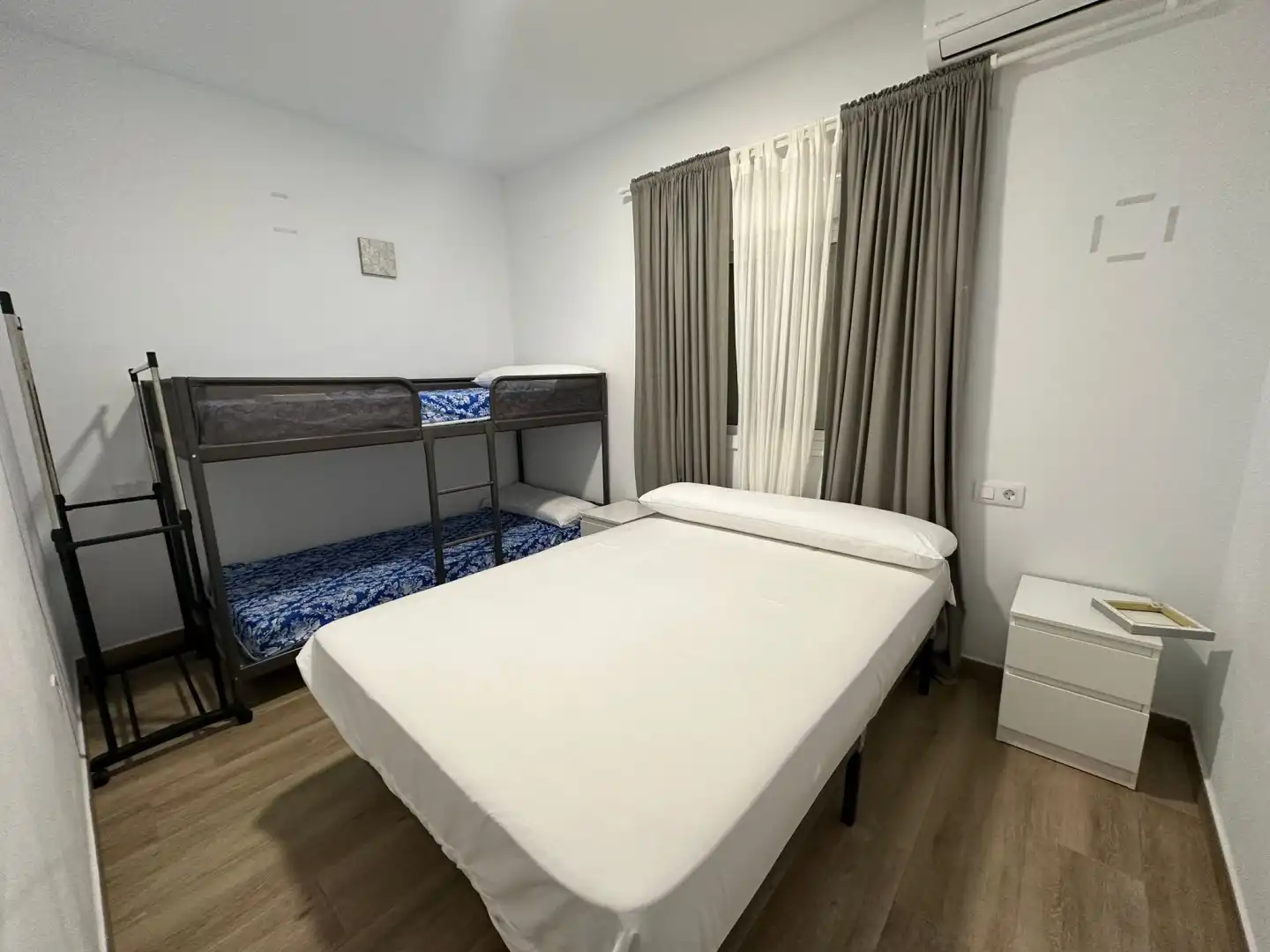 Bedroom of Flat for sale in Lora del Río  with Air Conditioner, Heating and Swimming Pool