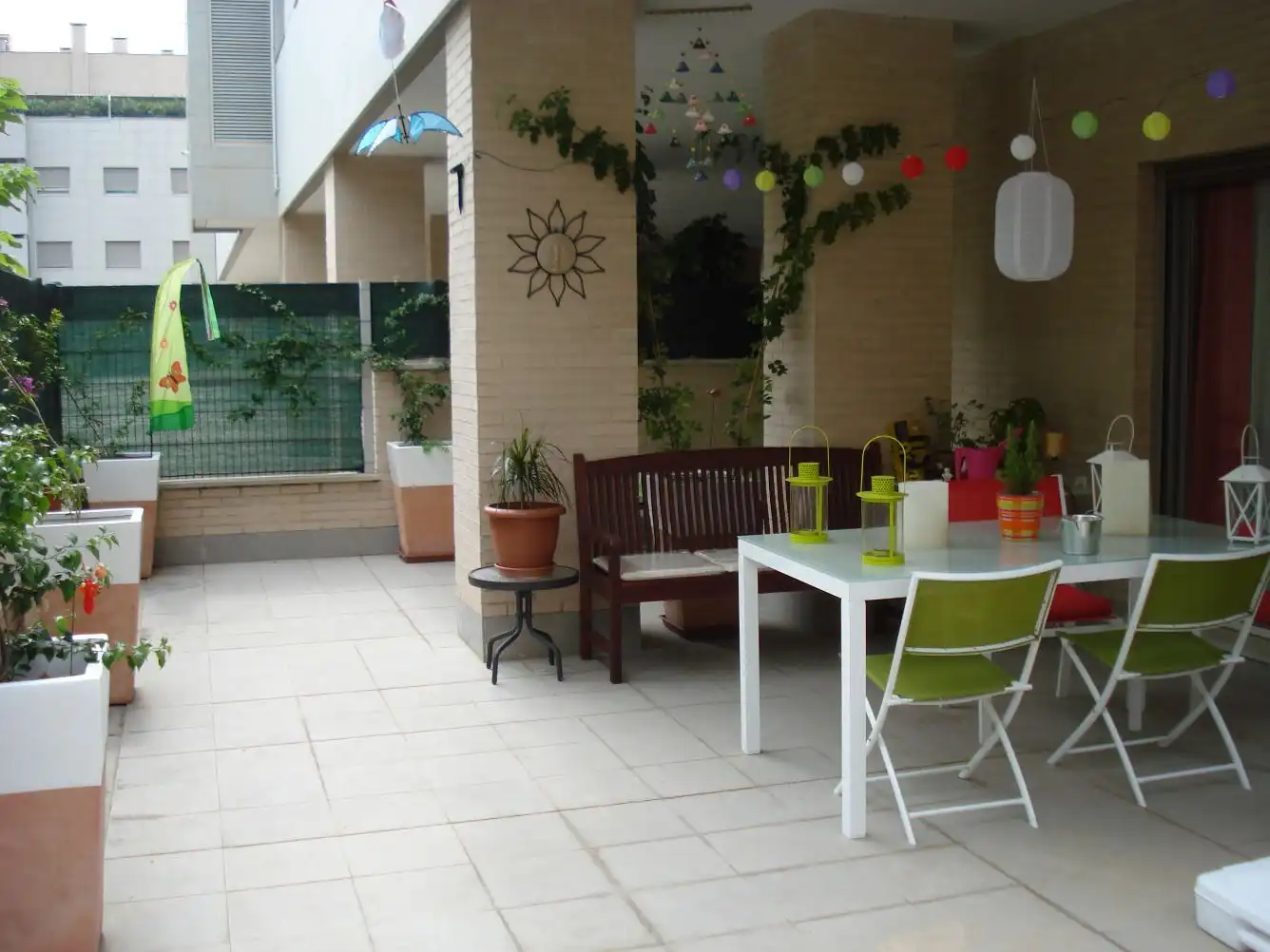 Terrassa de Pis de lloguer en Valencia amb Aire condicionat, Calefacció i Jardí privat